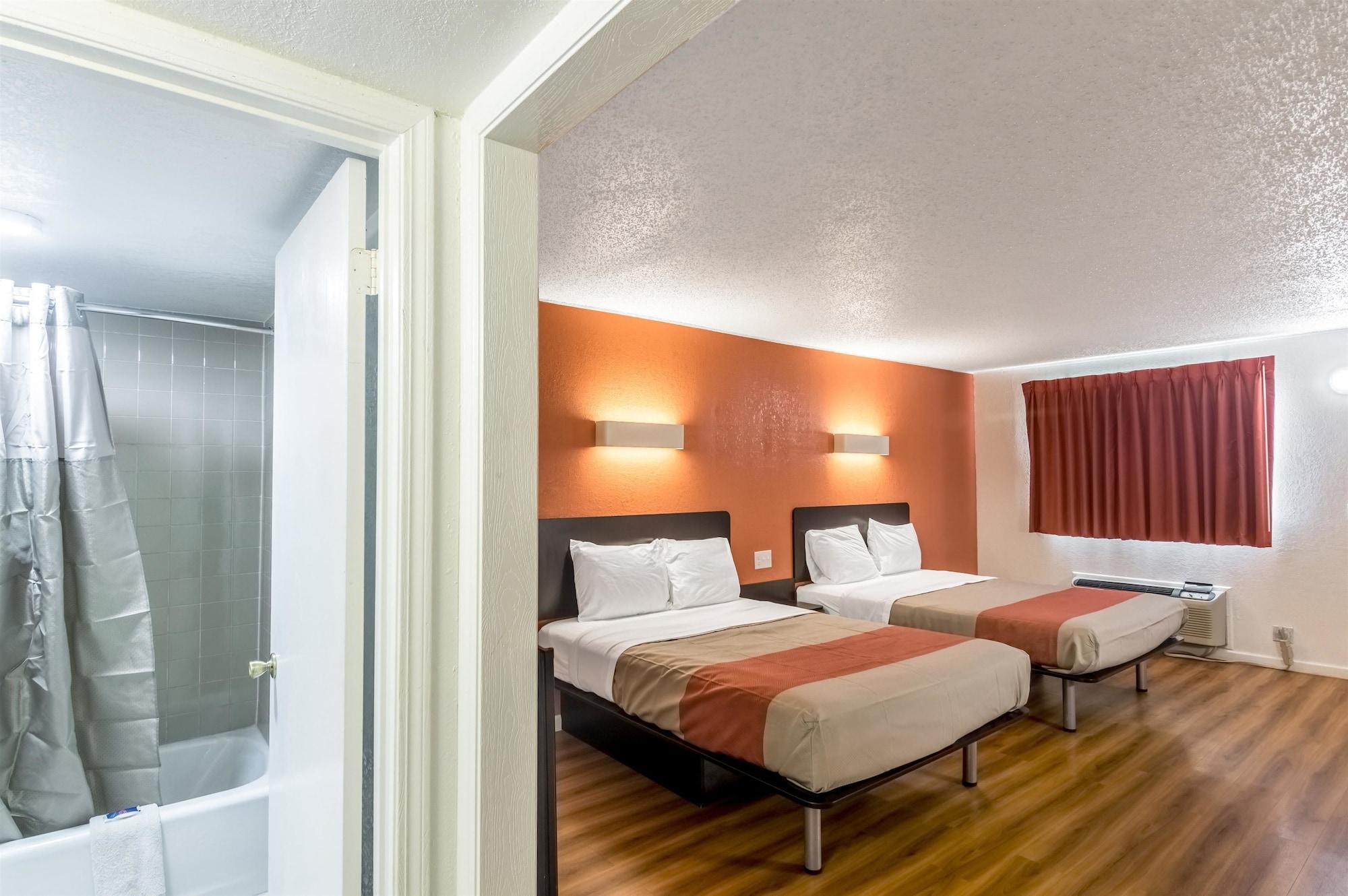 Motel 6-Clinton, Ok Εξωτερικό φωτογραφία