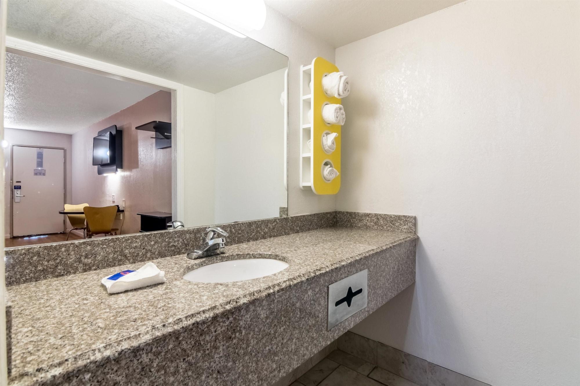 Motel 6-Clinton, Ok Εξωτερικό φωτογραφία
