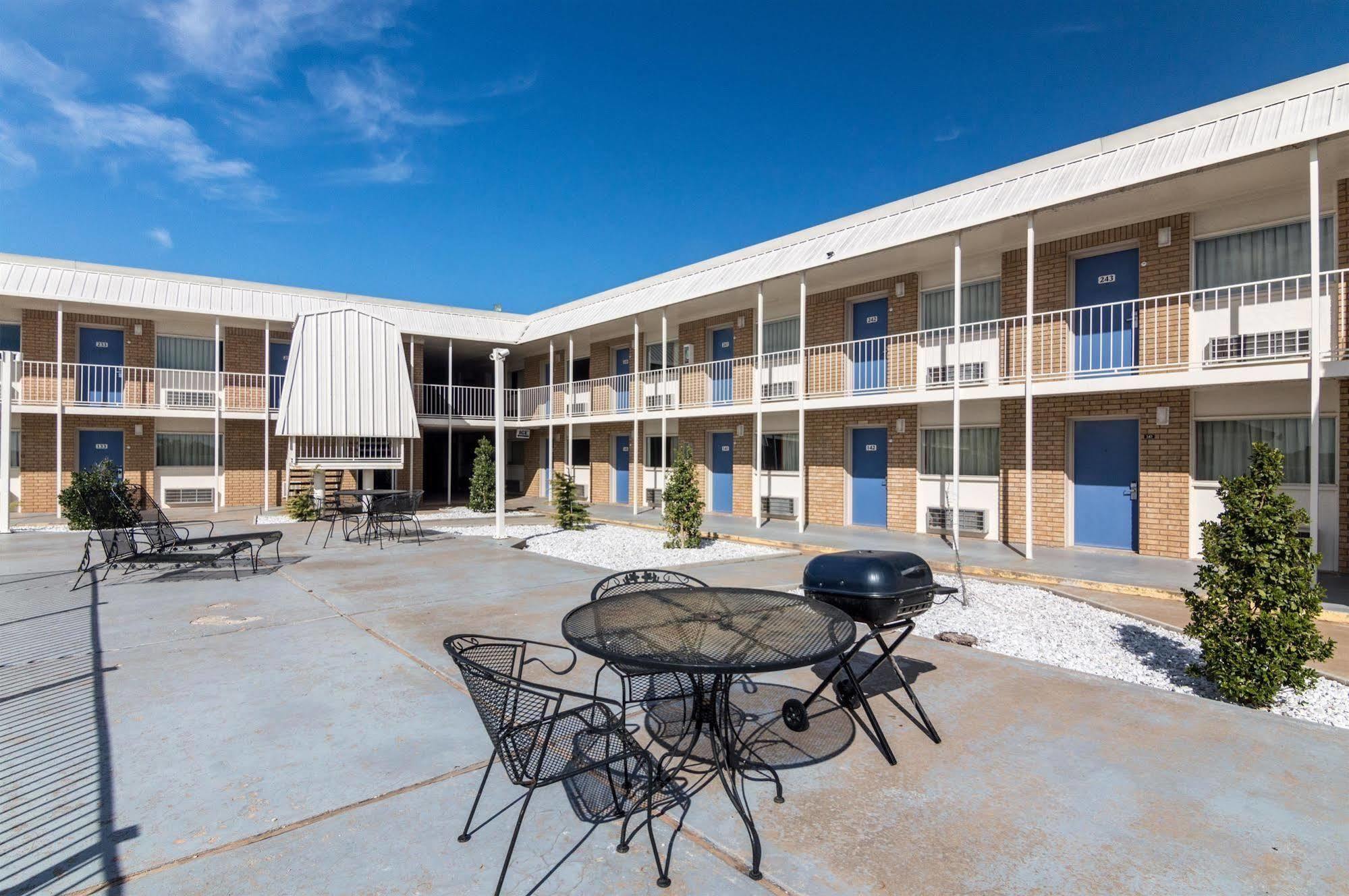 Motel 6-Clinton, Ok Εξωτερικό φωτογραφία