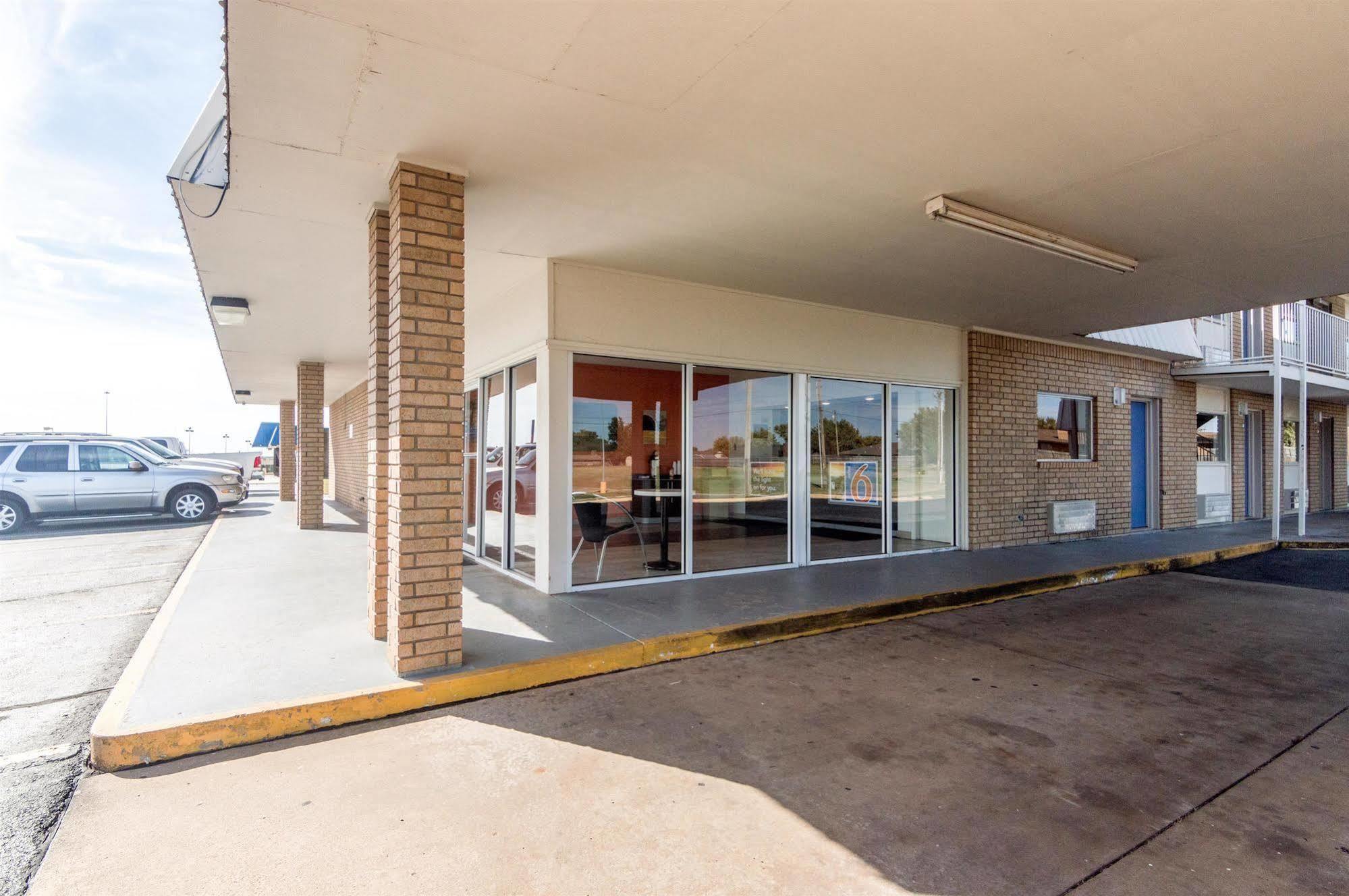 Motel 6-Clinton, Ok Εξωτερικό φωτογραφία